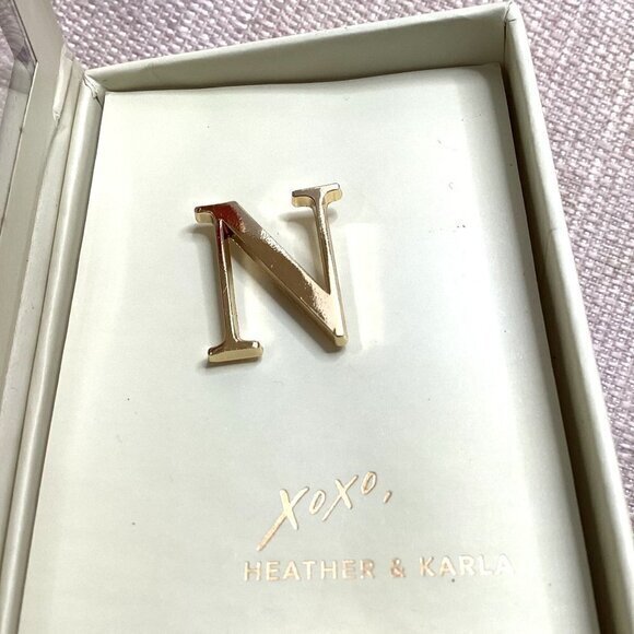 LARK & IVES COLLECTIVES THE GOLD MONOGRAM LYRICS PINS "N" - Picture 7 of 9